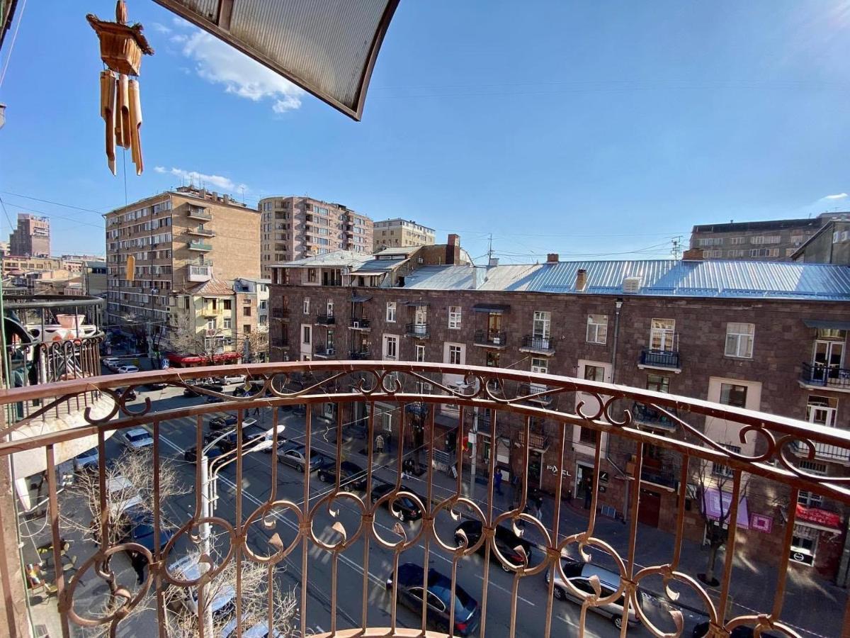 City Center Cute Flat 3 Rooms Ереван Экстерьер фото